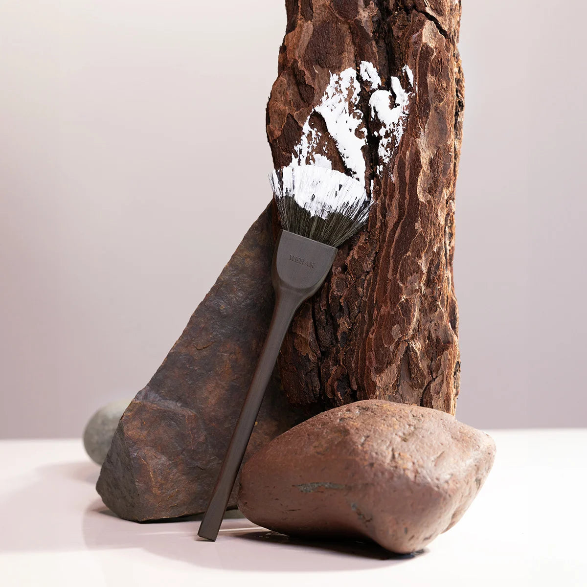 Merak Long Facial Brush on Tree