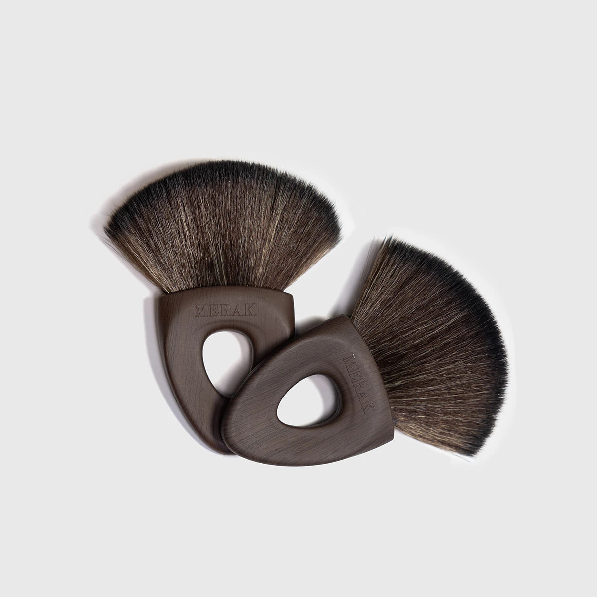 Merak Short Facial Brush in Espresso