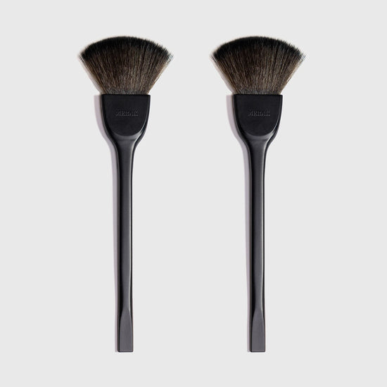 Merak Long Facial Brush in Onyx