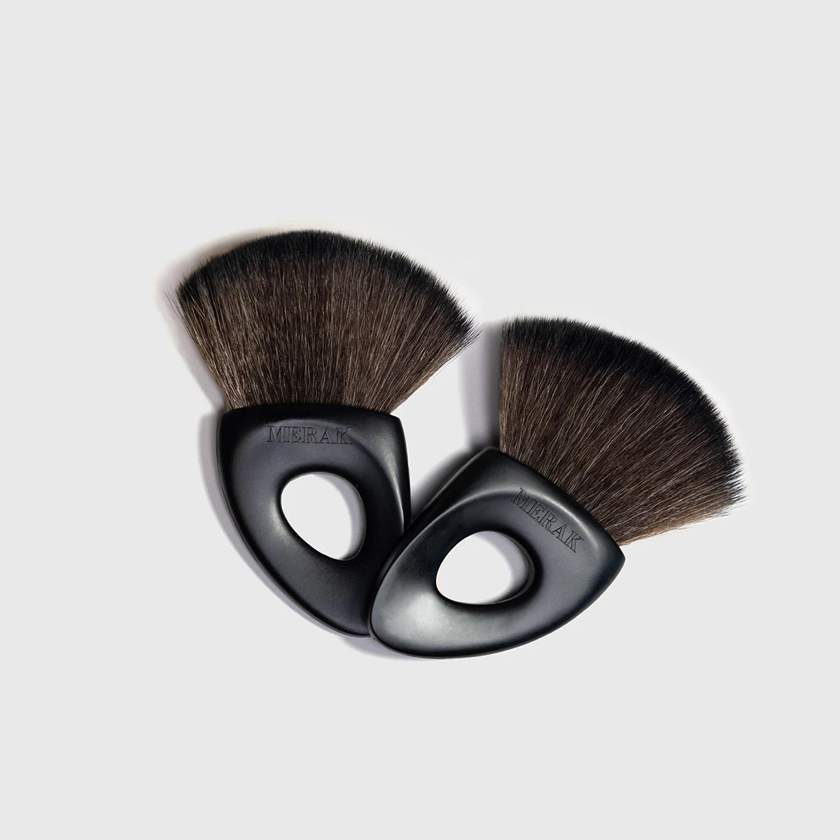 Merak Short Facial Brush Angled in Onyx