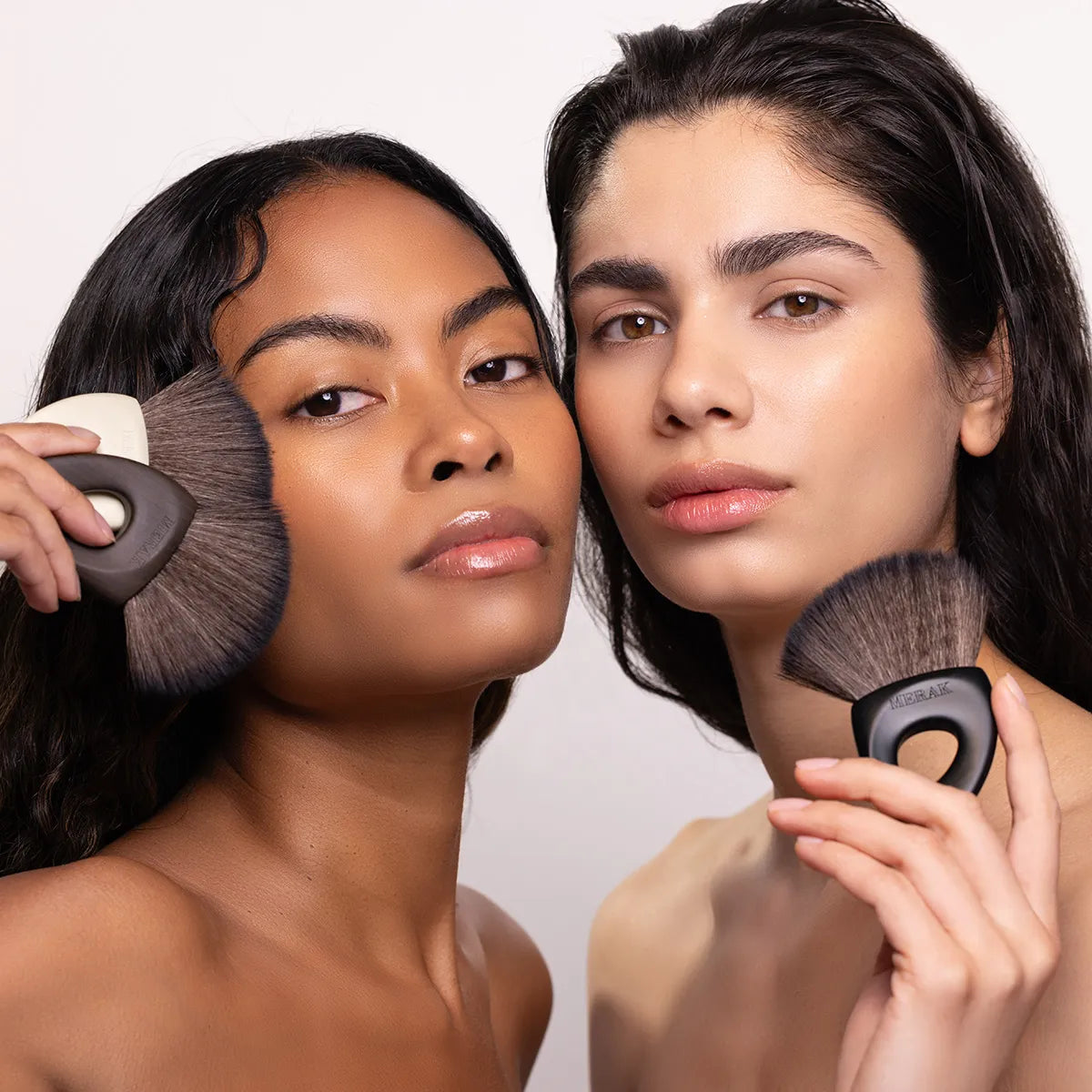 Merak Short Facial Brush Angled